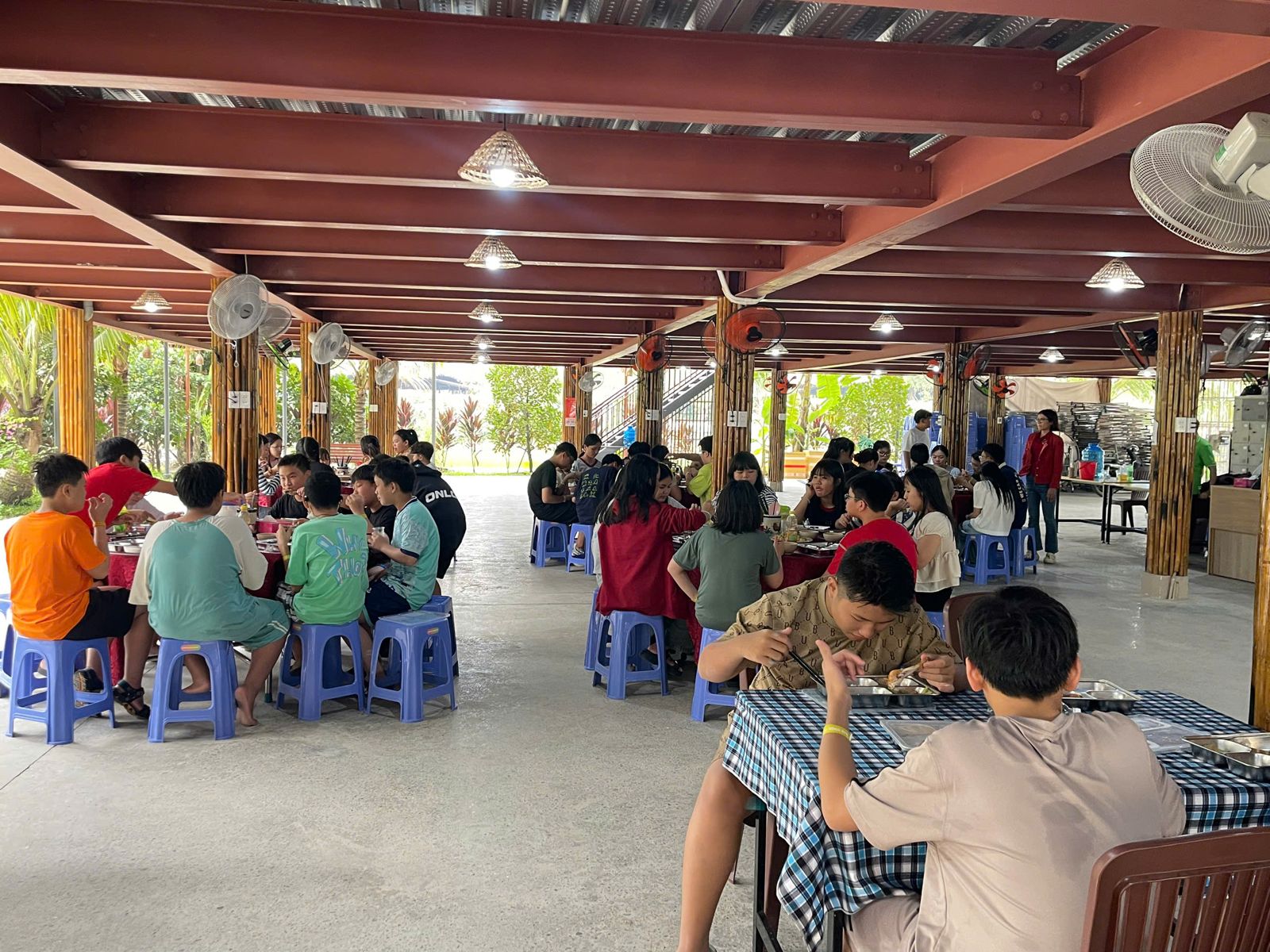 Học nhóm ngoài trời